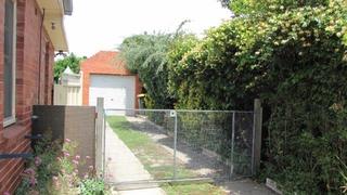 Side of House (2015-11-13)