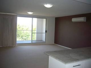 Lounge (2011-12-06)