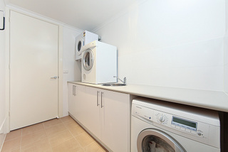Laundry (2011-04-22)