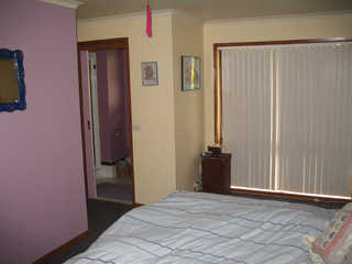 Bed 2 (2006-12-08)