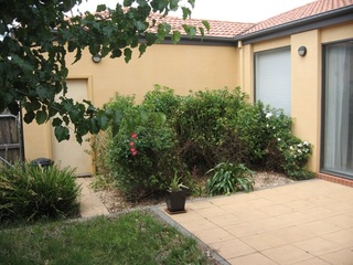 Courtyard (2013-07-16)