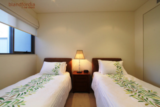 Second Bedroom (2010-09-09)