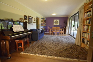 Family Room (2013-11-03)