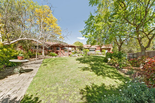 Rear yard (2011-10-13)