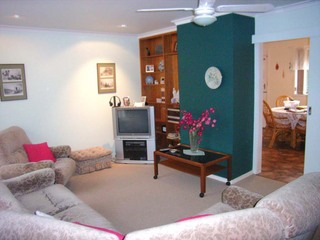 Lounge (2006-06-10)