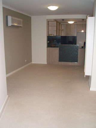 Lounge-dining (2007-07-13)