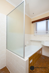 Bathroom (2010-10-28)