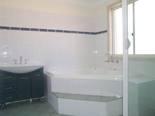 Bathroom (2002-11-22)