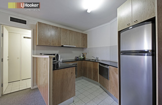 Kitchen (2011-04-08)