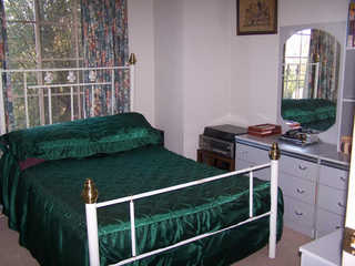 Bed 2 (2007-04-12)