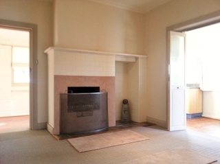 Family Room (2012-10-16)