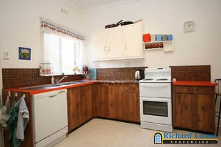 Kitchen (2006-06-01)