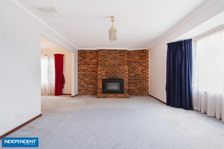 Lounge Room (2013-02-05)