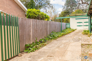 Side Driveway (2015-09-29)