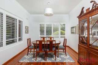 Dining room (2015-02-18)