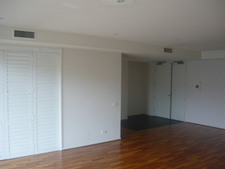 Lounge Room (2016-08-24)