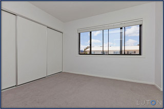 Bedroom 2 (2011-12-23)