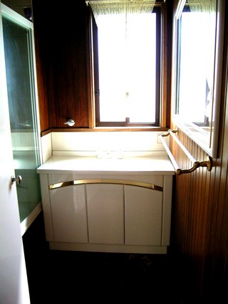 Bathroom (2006-08-01)
