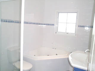 Ensuite (2002-08-15)