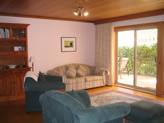 Family room (2007-04-02)