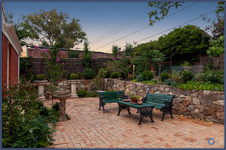 Courtyard (2014-06-26)