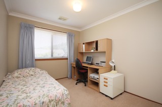Bed 2 (2011-03-01)