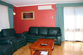 Lounge (2005-08-03)