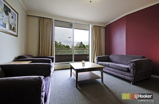Living Room (2011-04-08)
