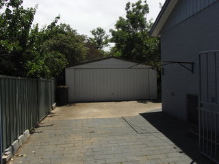 Garage (2009-12-23)
