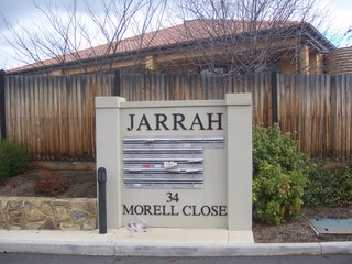 Front of Complex (2009-06-26)