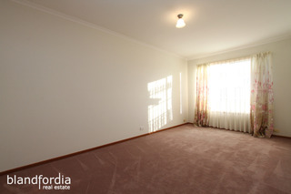 Bedroom 3 (2012-05-31)