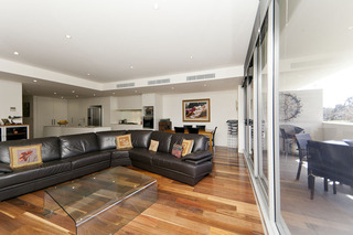 Living Room (2013-09-18)