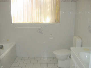 Bathroom (2009-01-19)
