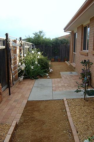 Rear garden (2004-10-15)