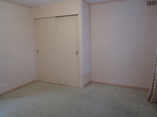 Bedroom 1 (2011-12-09)