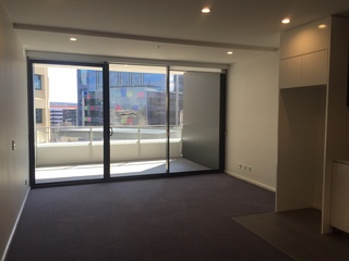 Standard Photo (2016-11-07)