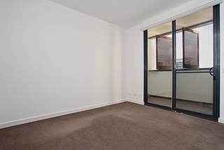 Bedroom 2 (2011-02-14)