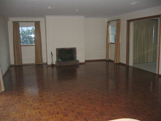 Family room (2005-05-05)