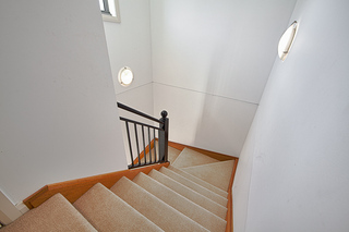 Staircase (2011-12-08)