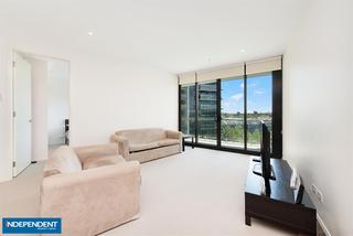 Lounge Room (2014-12-09)