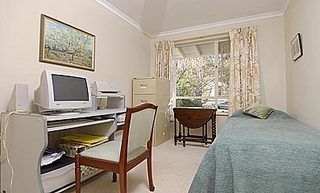 Bed 2 (2003-10-13)