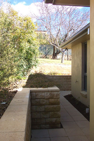 Side of house (2003-08-27)