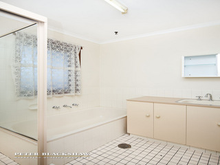 Main Bathroom (2011-06-03)