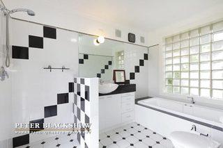 Ensuite (2012-03-22)