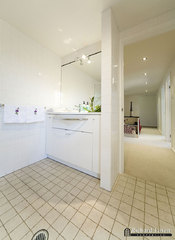 Bathroom (2008-09-25)