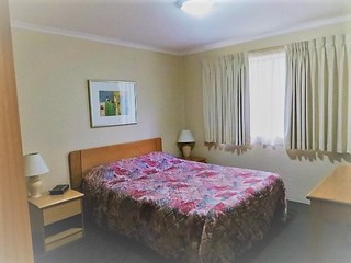 Bedroom 1 (2017-02-06)