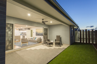 Rear Patio (2016-03-28)