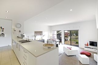 Kitchen/Lounge (2014-11-19)