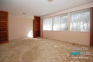 Lounge (2010-04-08)