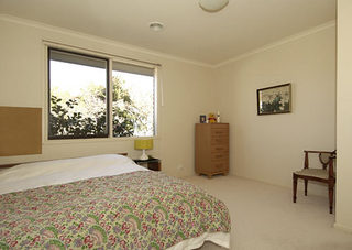 Bed 3 (2006-09-01)